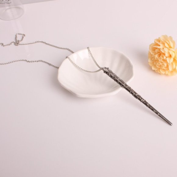 Hermoine Wand Necklace from Harry Potter - Picture 4 of 5